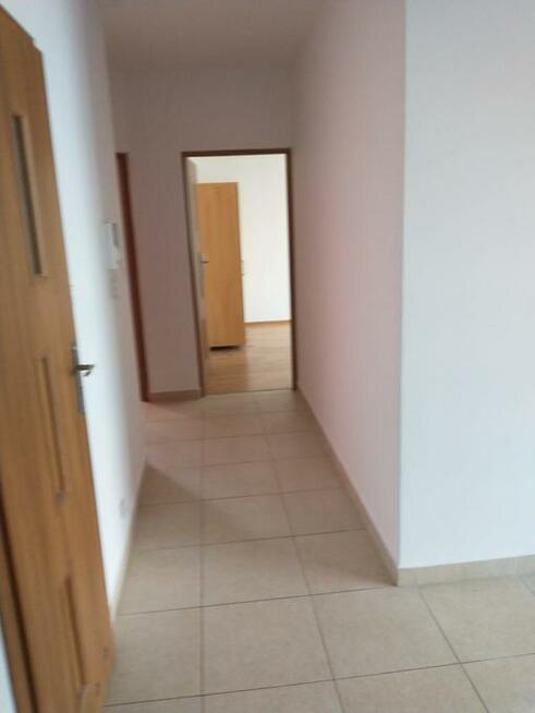 Pokoje na strzeżonym osiedlu z monitoringiem