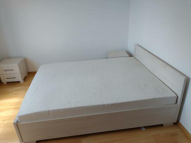 Pokoje na strzeżonym osiedlu z monitoringiem