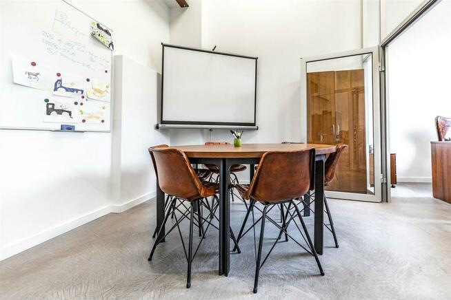 Lokal usługowy z najemcą