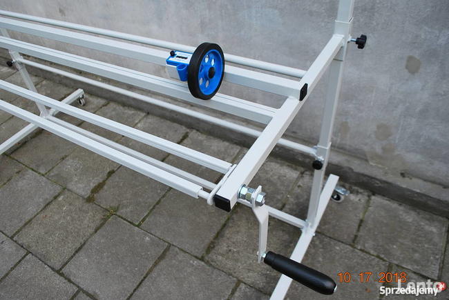 Przewijarka nawijarka ręczna do materiału w rolkach