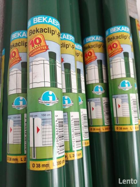 39 szt słupków ogrodzeniowych BEKAERT z klipsami sprzedam