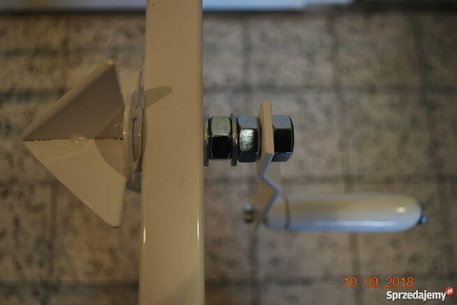 Wieszak na rolki folii, ogrodnicza, budowlana, siatka,