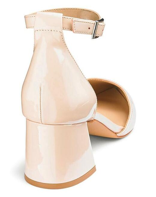 40 czółenka cieliste beżowe nude na klocku 25cm mały defekt