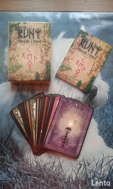 Tarot, runy, horoskop, magia, znaki zodiaku- książki i karty