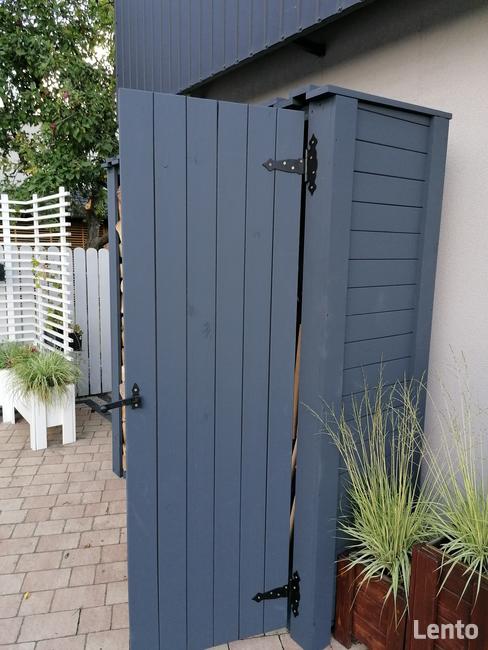 Drewutnia z domkiem narzędziowym