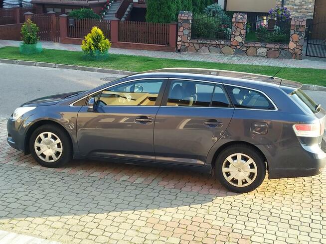 Avensis T27 2009r 2.0 D4d