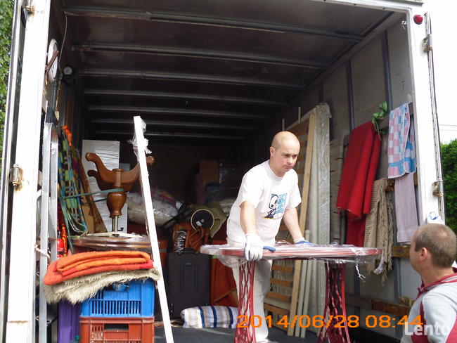 Wywóz zbędnych mebli Bielsko.Sprzątanie mieszkań, piwnic.