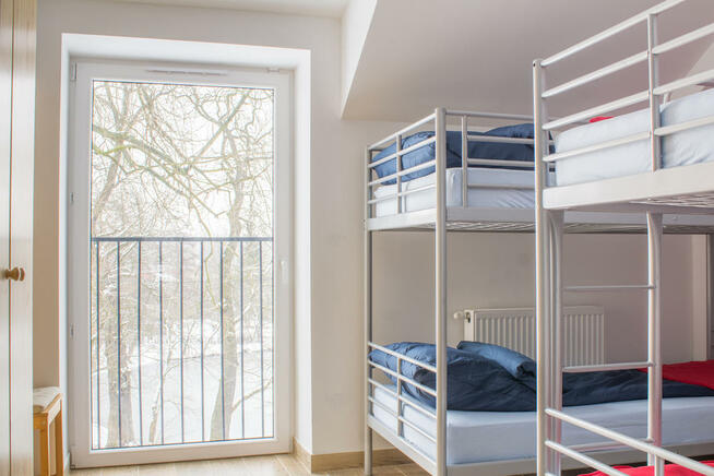 Fajna duża sala (70m2) do wynajęcia (z możliwością noclegu)