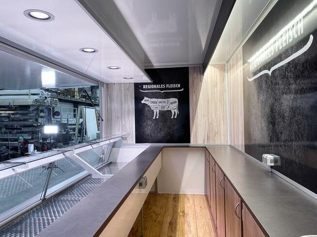 mobilny catering przyczepa handlowa gastronomiczna food truc