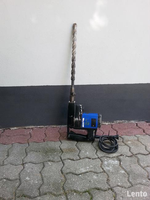 Przecinarkę i młotowiertarkę