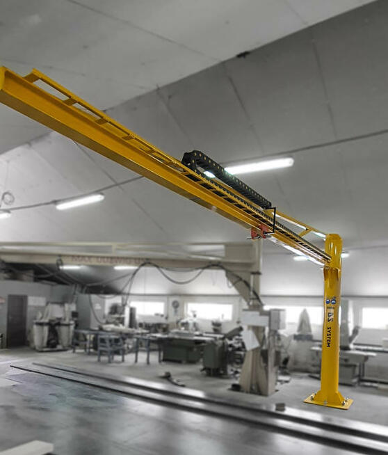 ŻURAW SŁUPOWY OBROTOWY - 500 kg / 7 m ramię