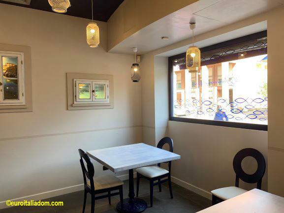 Nowoczesna restauracja we Włoszech w Toskanii we Florencji.