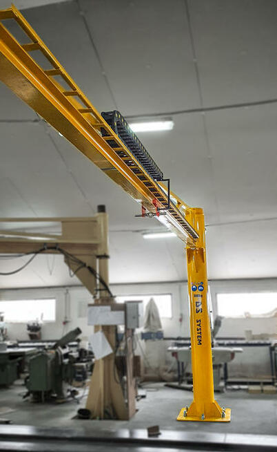 ŻURAW SŁUPOWY OBROTOWY - 500 kg / 7 m ramię