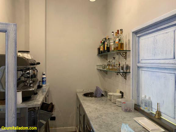 Nowoczesna restauracja we Włoszech w Toskanii we Florencji.