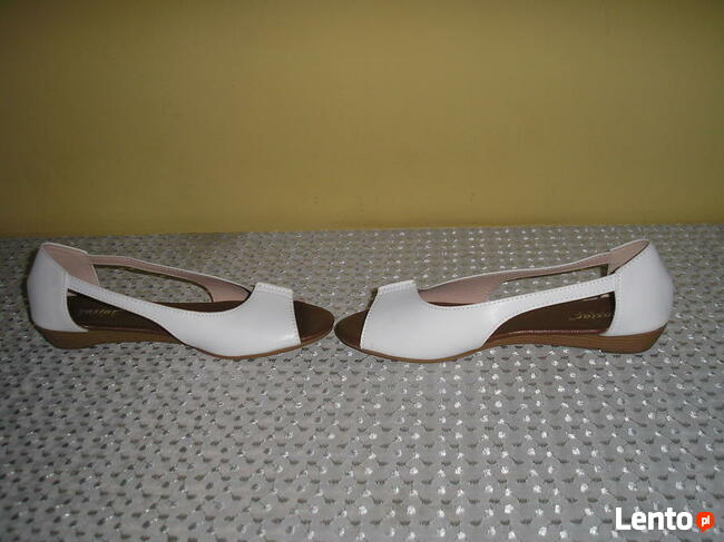 białe sandały 36 23,5cm., etui na okulary Henri Lloyd