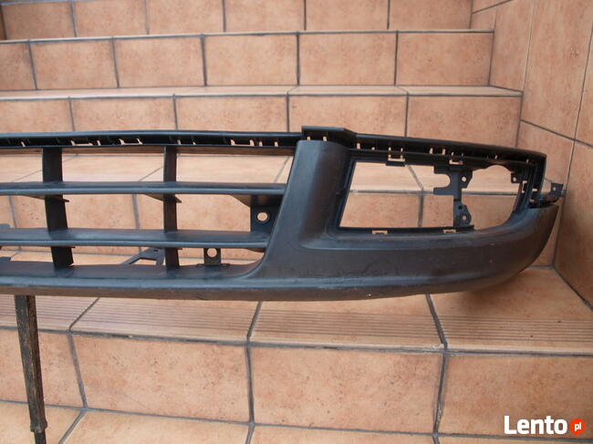 VW Touran zderzak przód (dolna część) 2003 - 2006r