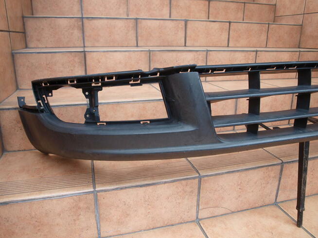 VW Touran zderzak przód (dolna część) 2003 - 2006r