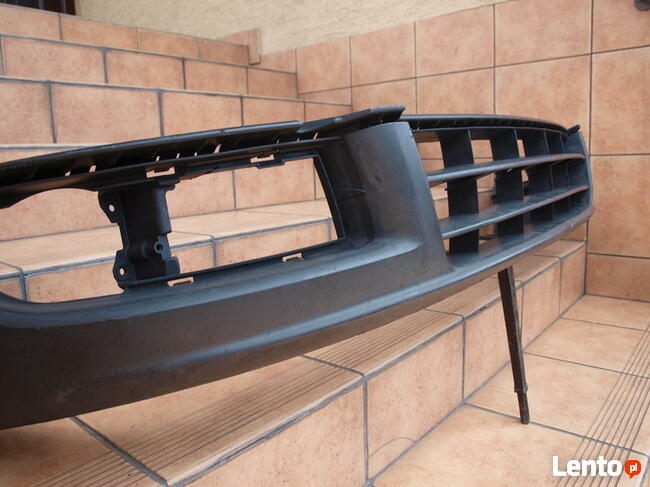 VW Touran zderzak przód (dolna część) 2003 - 2006r