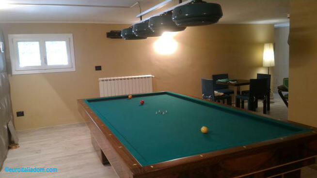 W środkowych Włoszech, w pobliżu miasta sztuki Piza nowoczes