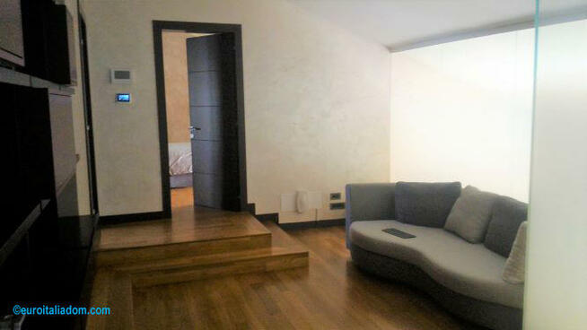 W środkowych Włoszech, w pobliżu miasta sztuki Piza nowoczes