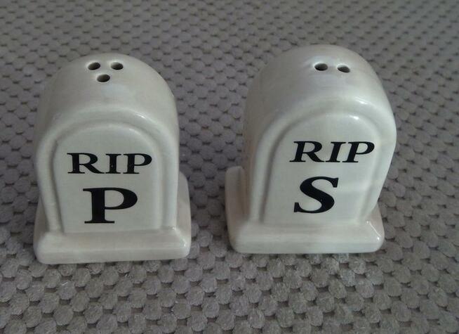 Tombstone nagrobki nagrobek solniczka pieprzniczka