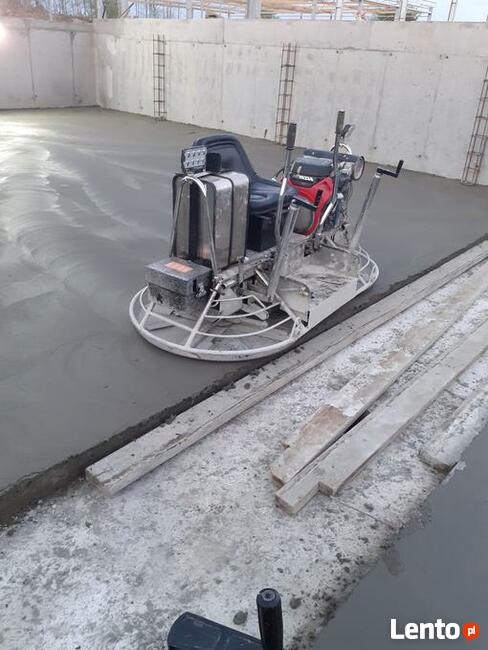 Brygada posadzkarzy przemysłowych