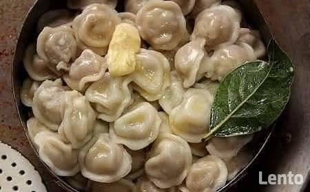 Pierogi domowe ręcznie lepione, pielmieni ukrainskie