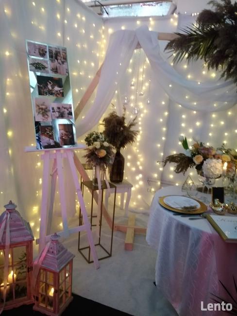 Wynajem stojaków stelaży geometrycznych kwietnik ślub wesele