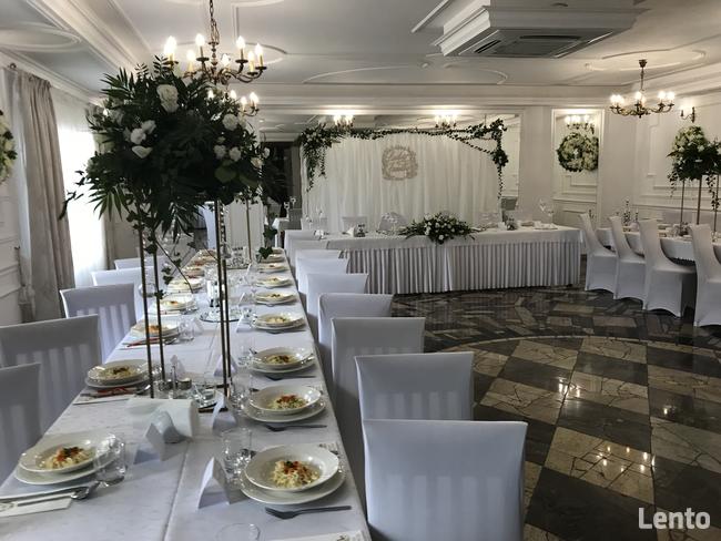 Wynajem stojaków stelaży geometrycznych kwietnik ślub wesele