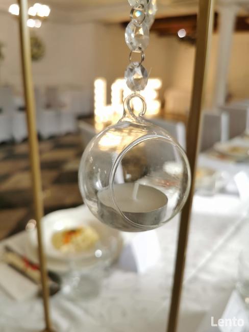 Napis LOVE, ciężki dym, oświetlenie, dekoracje wypożyczalnia