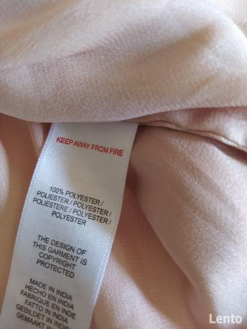 Pudrowa sukienka z cekinami i koralikami :)