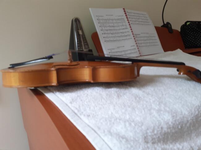 skrzypce lutnicze połówki wykonane w Lubinie Legnickim rok