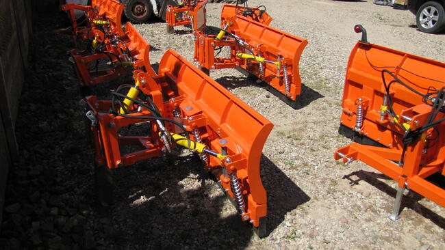 Pług do śniegu Yanmar Kubota Iseki