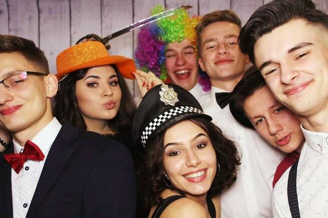 Fotobudka, Napis Miłość