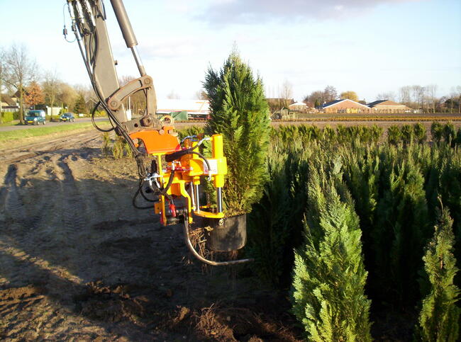 Przesadzarka – przystawka do wykopywania drzew KLR 300 ST