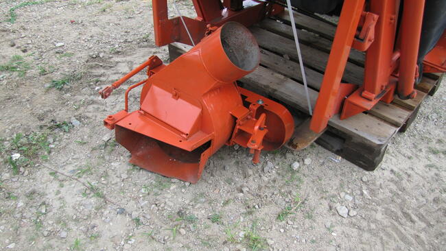 Kosz do traktora kosiarki Kubota z turbiną