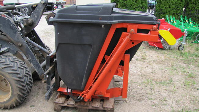 Kosz do traktora kosiarki Kubota z turbiną