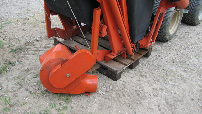 Kosz do traktora kosiarki Kubota z turbiną