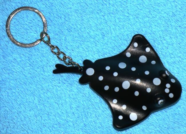 Brelok do kluczy breloczek z latarką zawieszka brelok LED