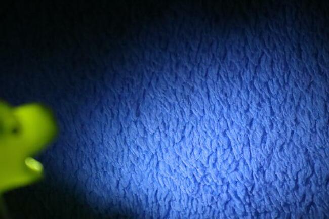 Brelok do kluczy breloczek z latarką zawieszka brelok LED