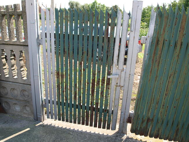 Brama wjazdowa dwu skrzydłowa 4,70m + furtka 1m