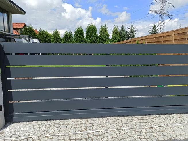 Ogrodzenia aluminiowe, malowanie proszkowe balustrady