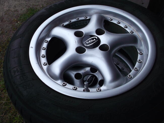Felgi aluminiowe z oponami w bardzo dobrym stanie. 175x65x14