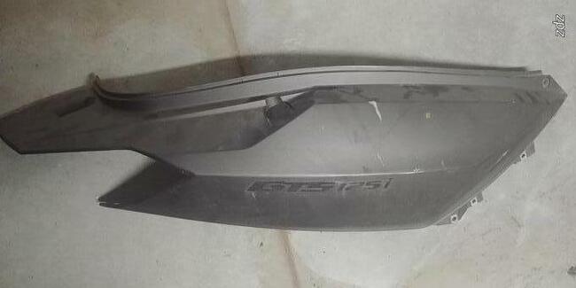 Lewy i prawy boczek SYM GTS EFI 2014