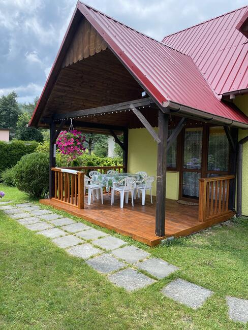 Domek letniskowy nad jeziorem W Rożnowie
