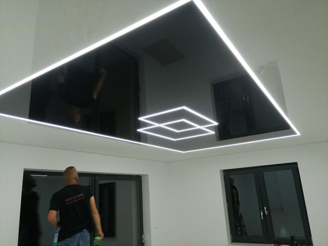 Gładki Prosty Sufit - Sufity Napinane Wykończenia Wnętrz