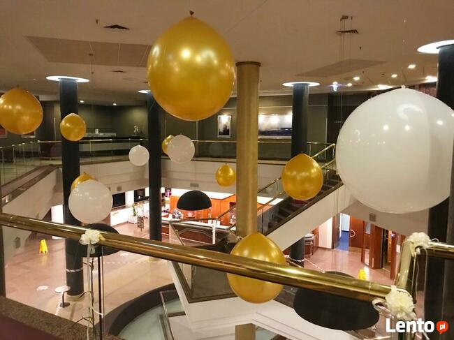 Złote metalowe koło ścianka wynajem wypożyczalnia dekoracji