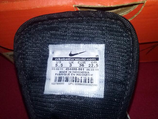 Sprzedam Oryginalne buty damskie Nike rozmiar 36 .