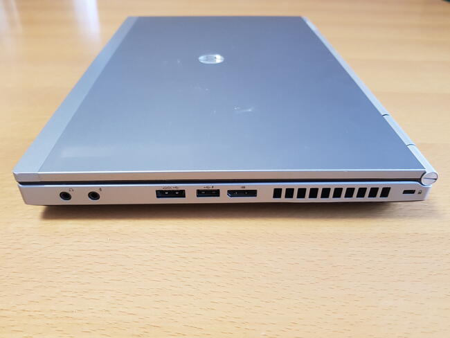 HP EliteBook 8470p i5 2.6 GHz, 8GB RAM, 320GB HDD, W10, DVD