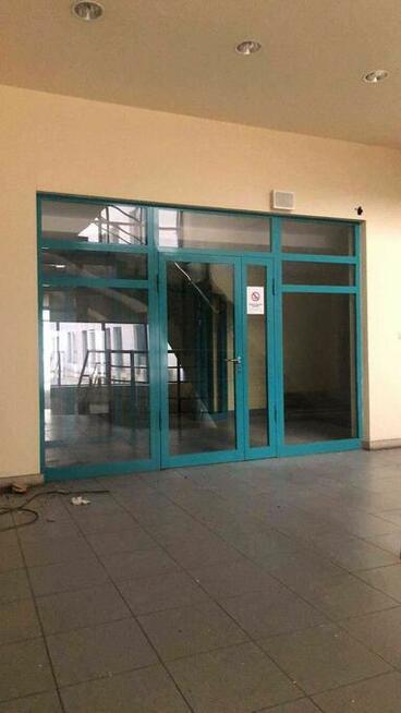 Witryna przeciwpożarowa drzwi sklepowe 371 x 268 cm